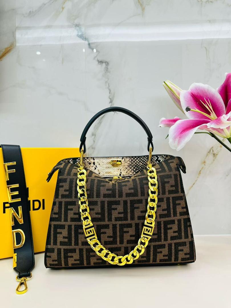 Fendii Original Leather Shoulder Bag Black Gold Hardware