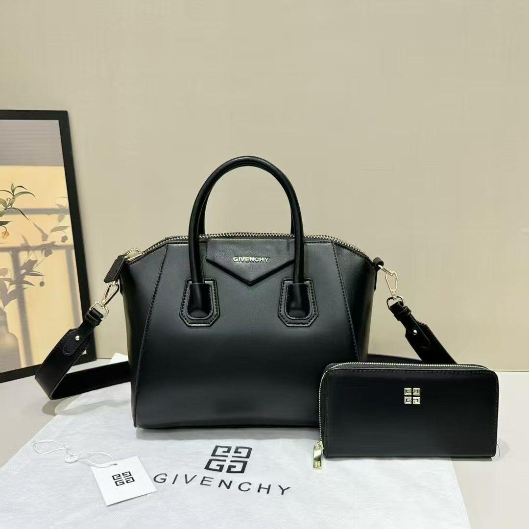 Givenchy Antigona Black Smooth Leather Handbag