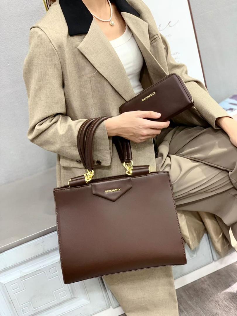Givenchy Antigona Dark Brown Leather Tote Bag - Image 2