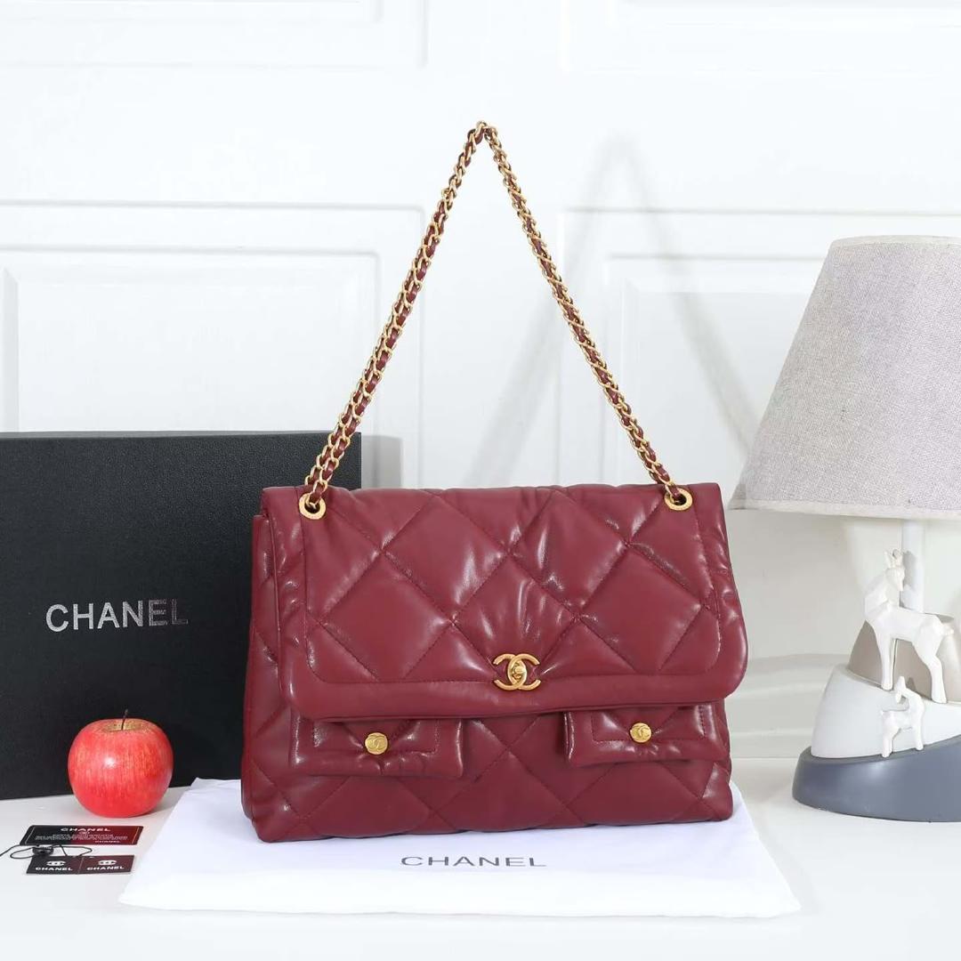 Red Chanel Quilted Leather Flap Shoulder Bag with Dual Front Pockets