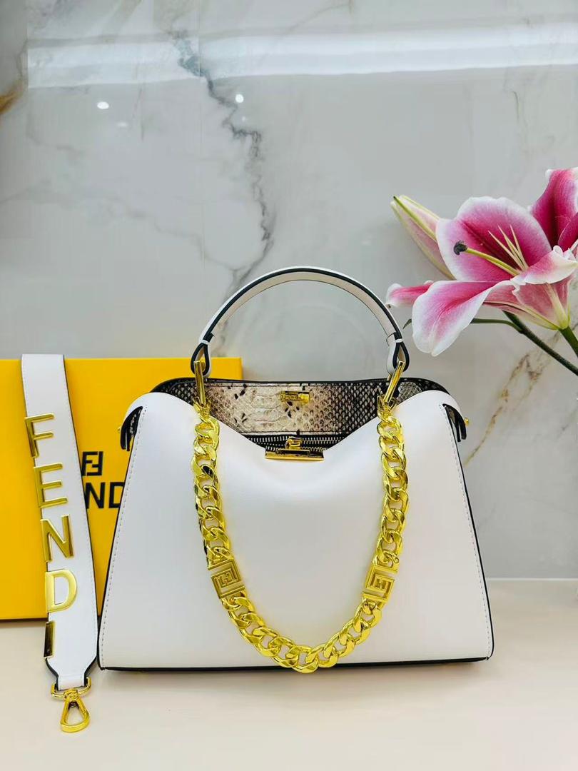 White Original Fendi Leather Shoulder Bag Black Gold Hardware